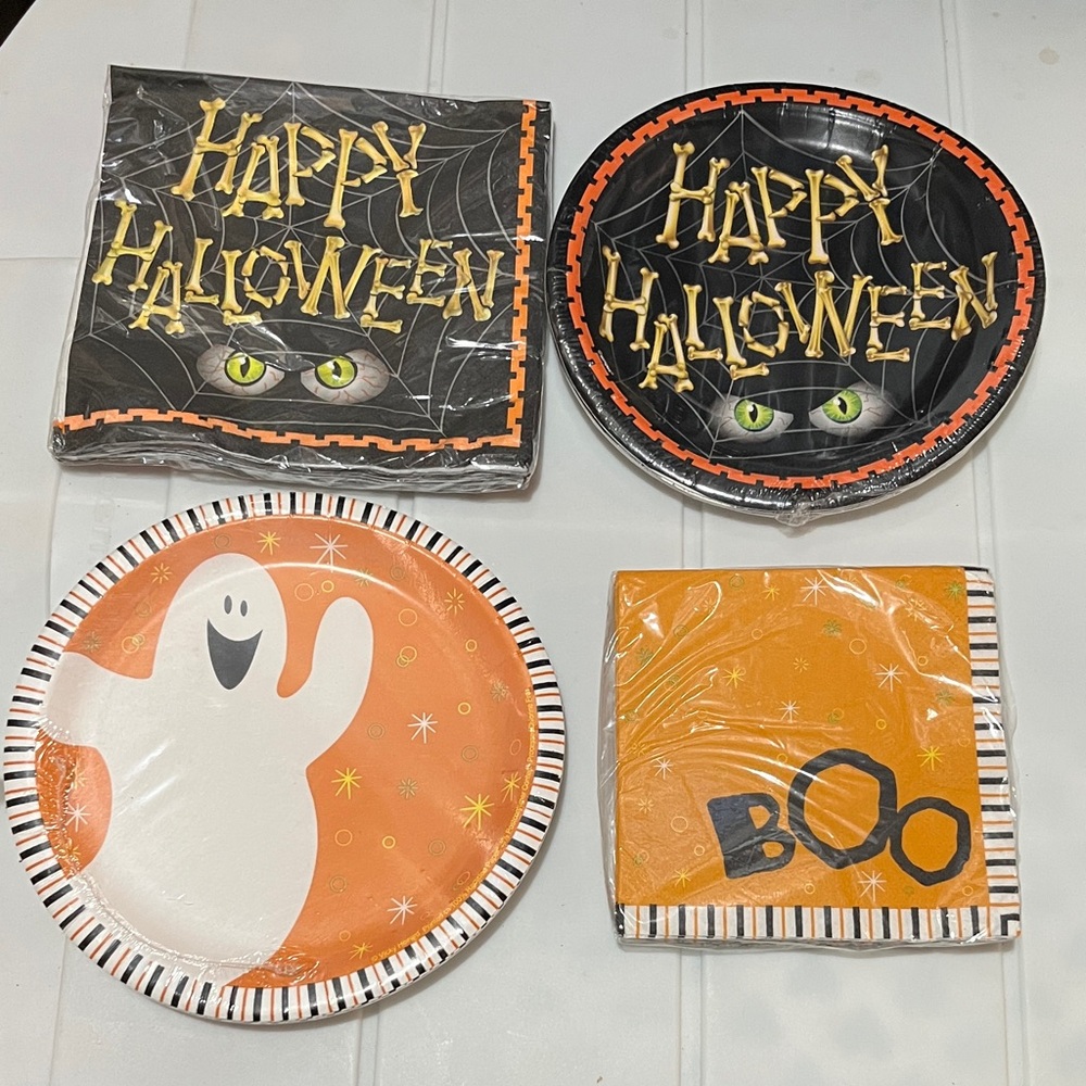 New Halloween Tableware Set - Plates Napkins - Black and Orange Ghosts, Eyes